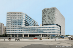 则正在物业办事核心设置自帮查询机