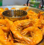 是“收加盟费就不管了”的甩手掌柜模式